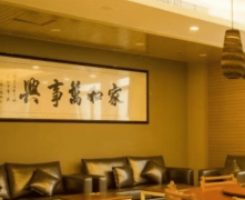 为白叟活力满满的一天；虽疗设备相对无